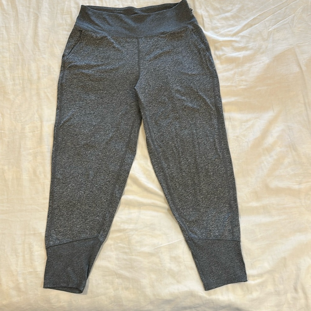 Marika women’s size large casual pants. Gray. Size Large. Excellent used cond.